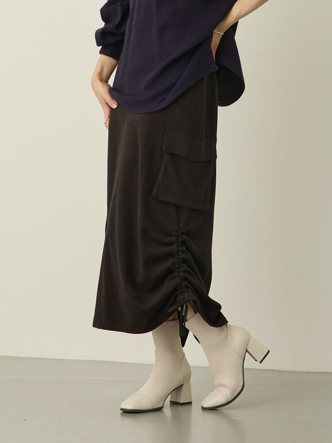 [Maternity/Postpartum] Fleece Cargo Skirt Black