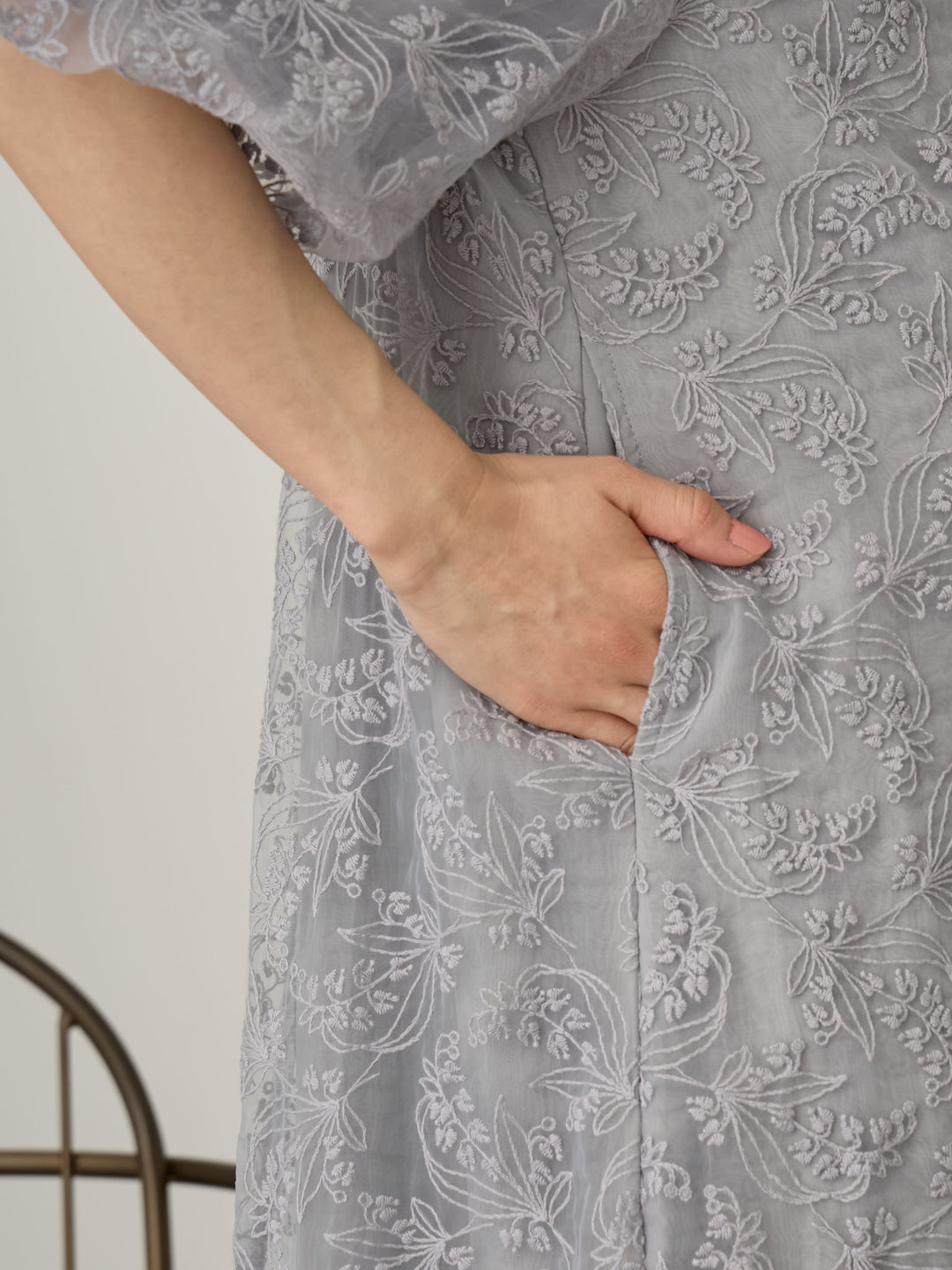 [孕妇/哺乳衣] 卷袖全蕾丝连衣裙 蓝灰色