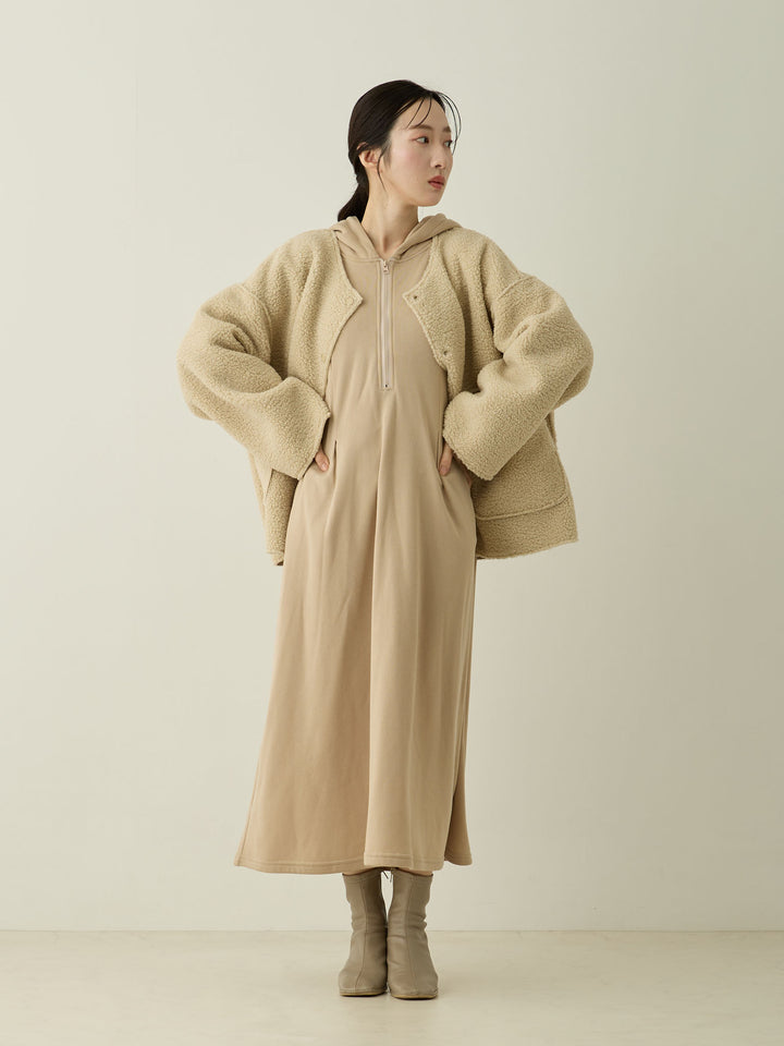 【マタニティ・産後】リバーシブルボアダッカー付きジャケット Beige