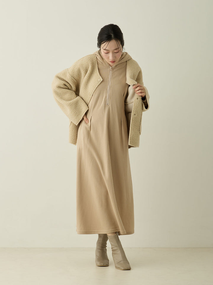 【マタニティ・産後】リバーシブルボアダッカー付きジャケット Beige