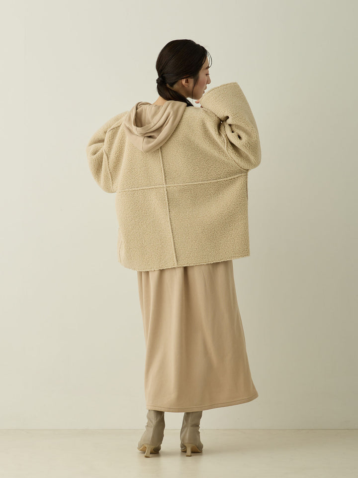 【マタニティ・産後】リバーシブルボアダッカー付きジャケット Beige