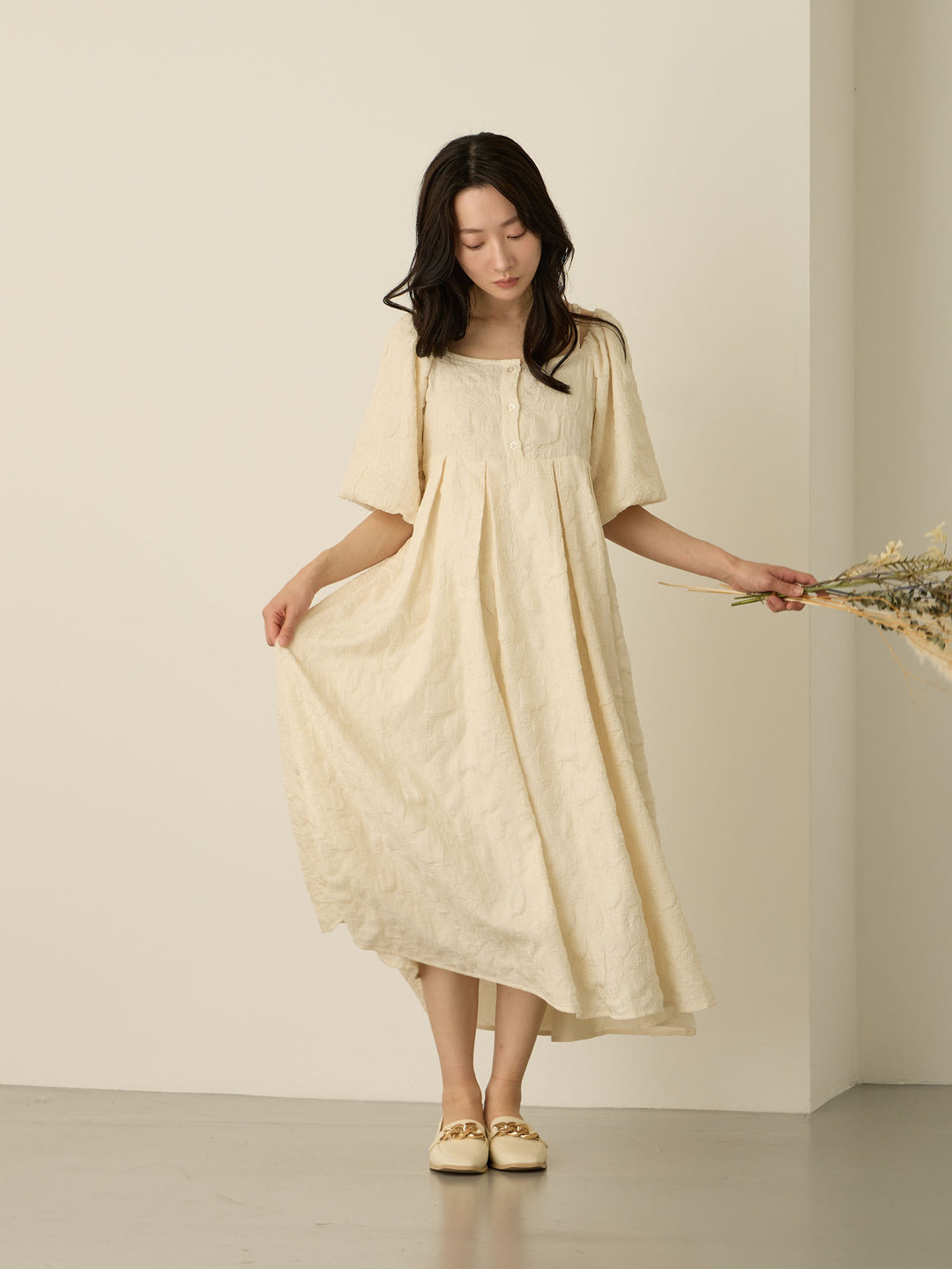 [Maternity/Nursing Wear] Balloon Sleeve Tuck Dress Ecru