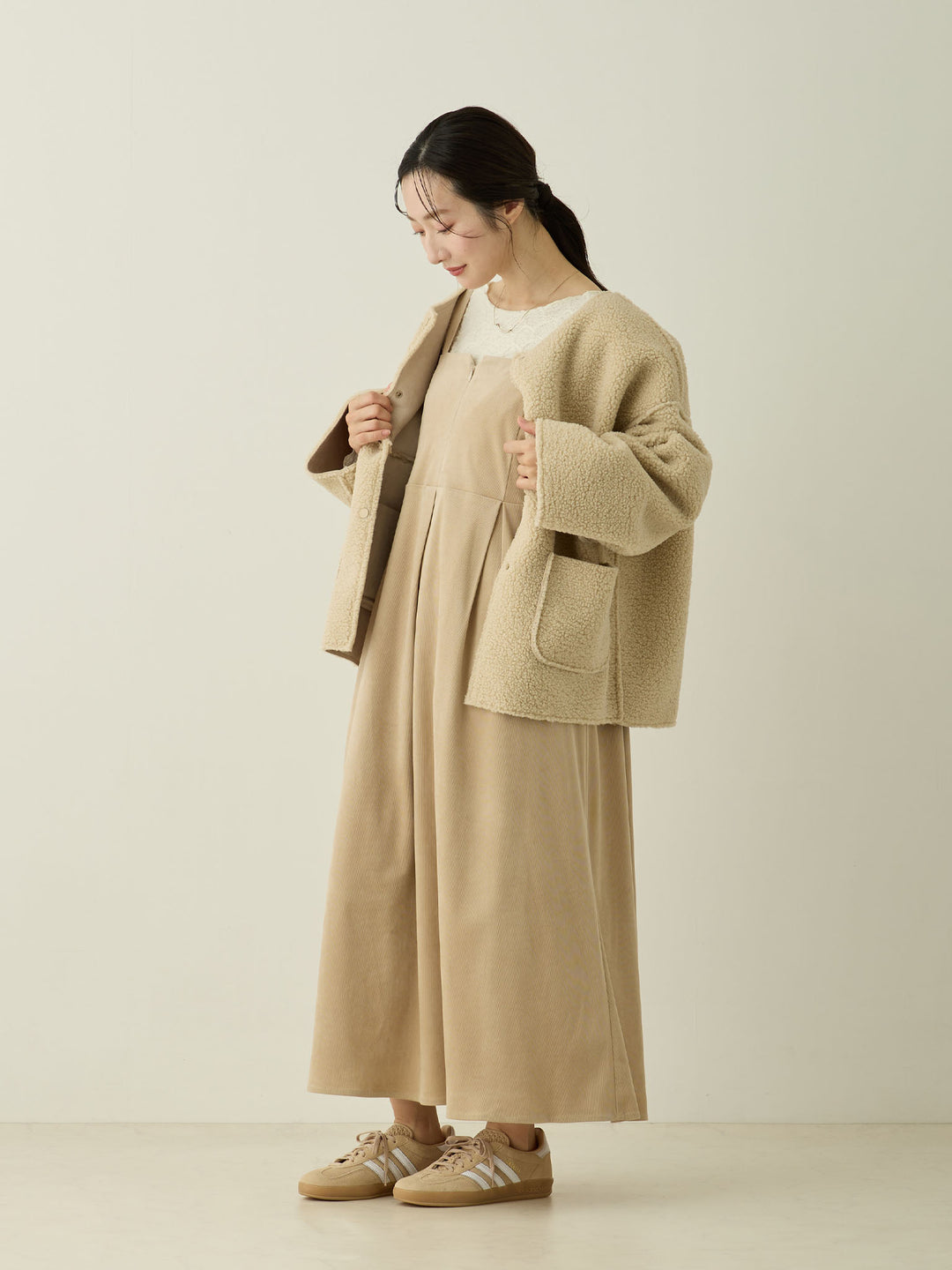 【マタニティ・産後】リバーシブルボアダッカー付きジャケット Beige