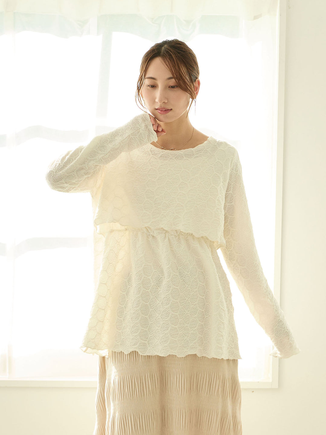 [Maternity/Nursing Wear] Mellow Design Top Ivory