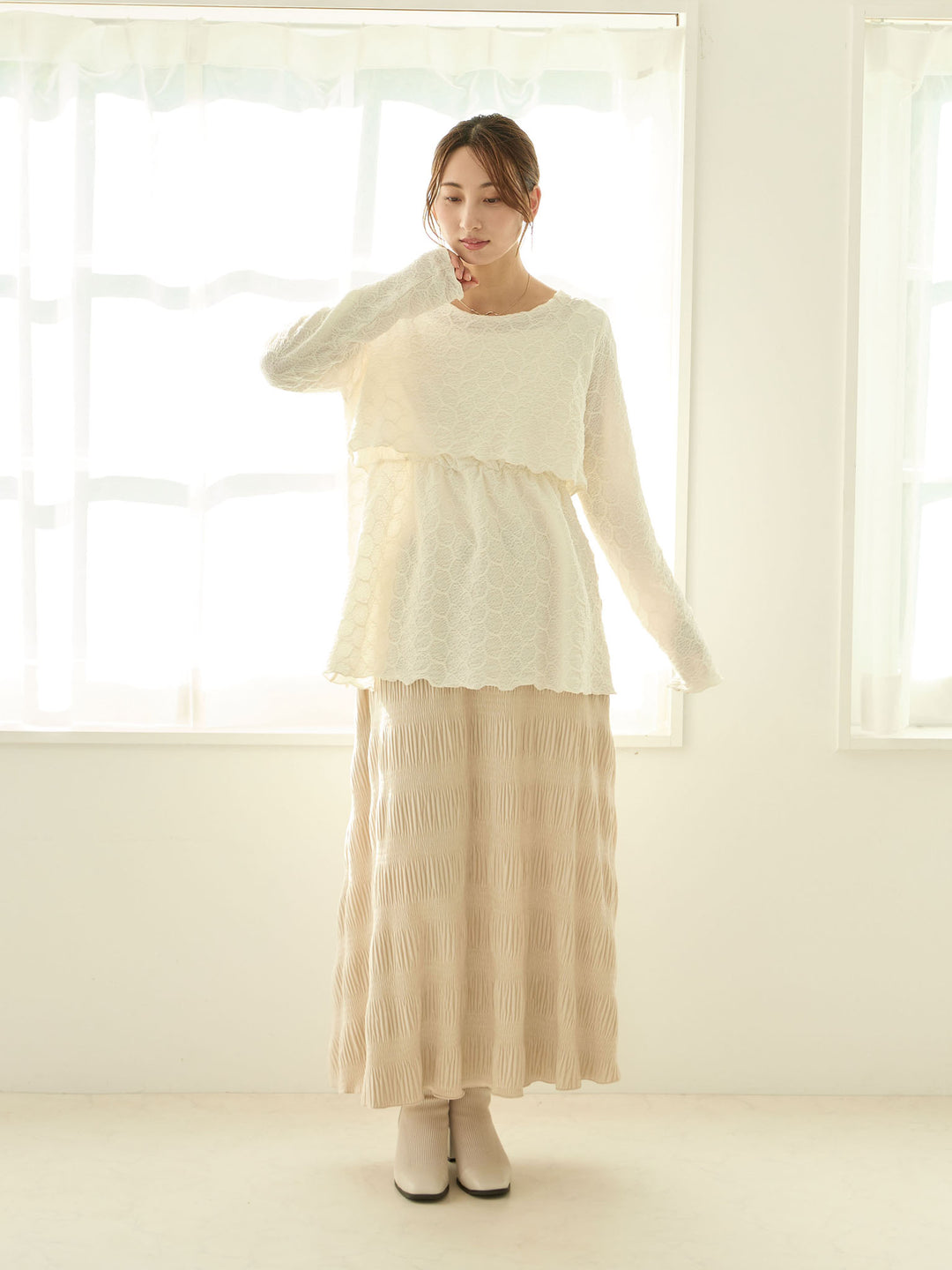 [Maternity/Nursing Wear] Mellow Design Top Ivory