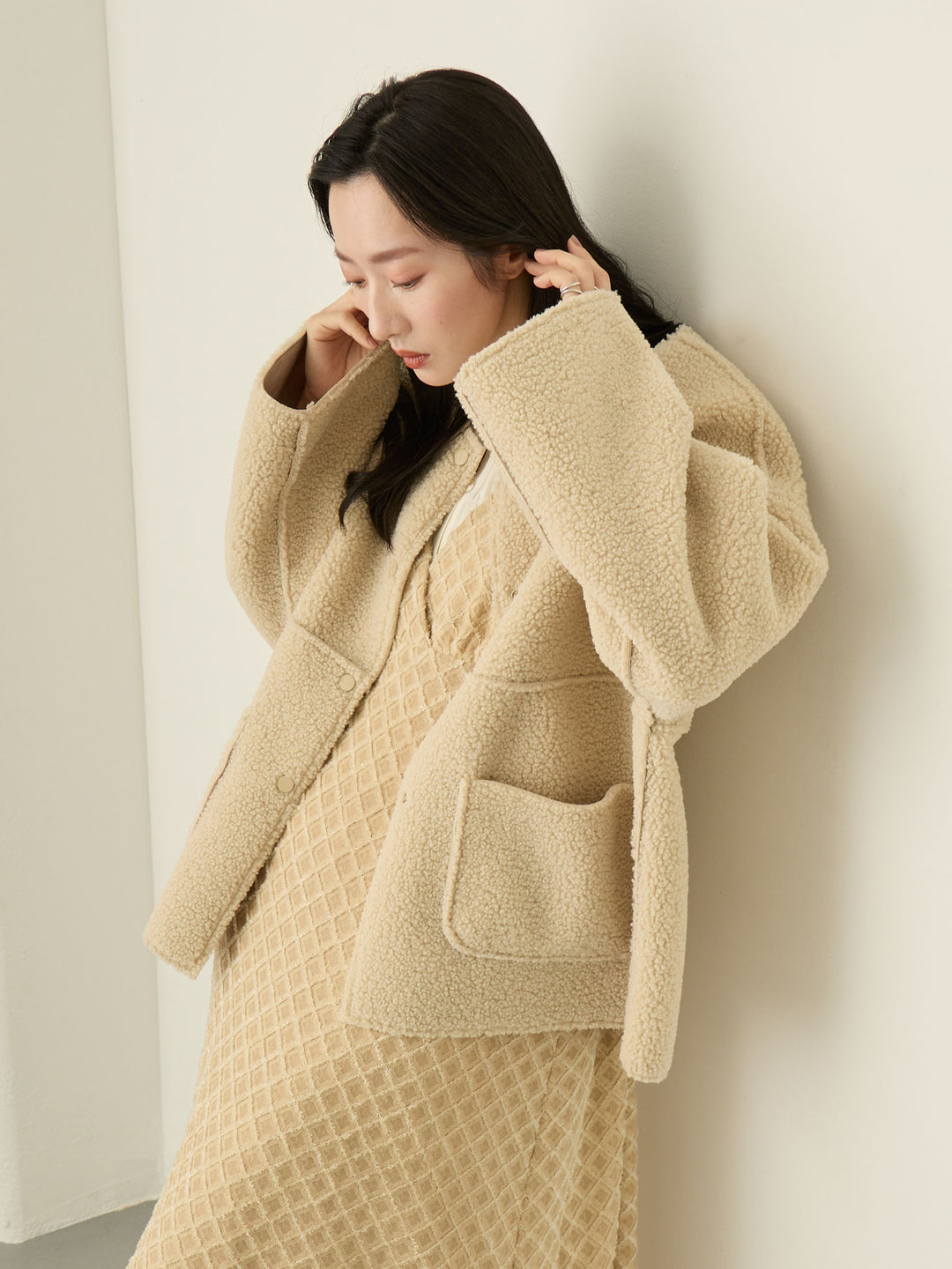 【マタニティ・産後】リバーシブルボアダッカー付きジャケット Beige