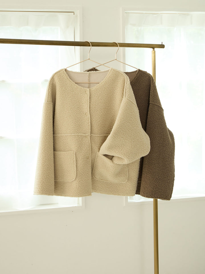 【マタニティ・産後】リバーシブルボアダッカー付きジャケット Beige