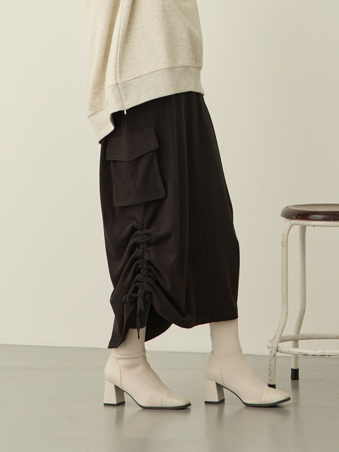 [Maternity/Postpartum] Fleece Cargo Skirt Black