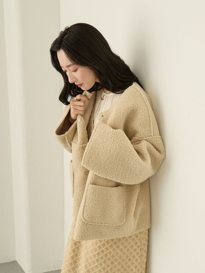 【マタニティ・産後】リバーシブルボアダッカー付きジャケット Beige