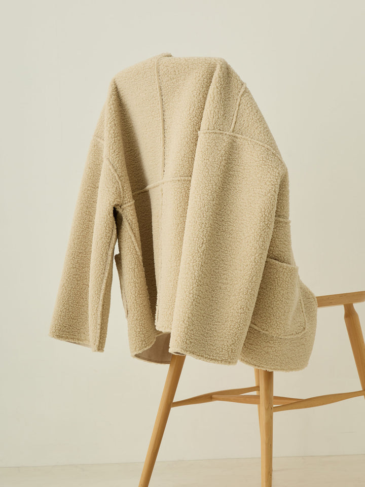 【マタニティ・産後】リバーシブルボアダッカー付きジャケット Beige